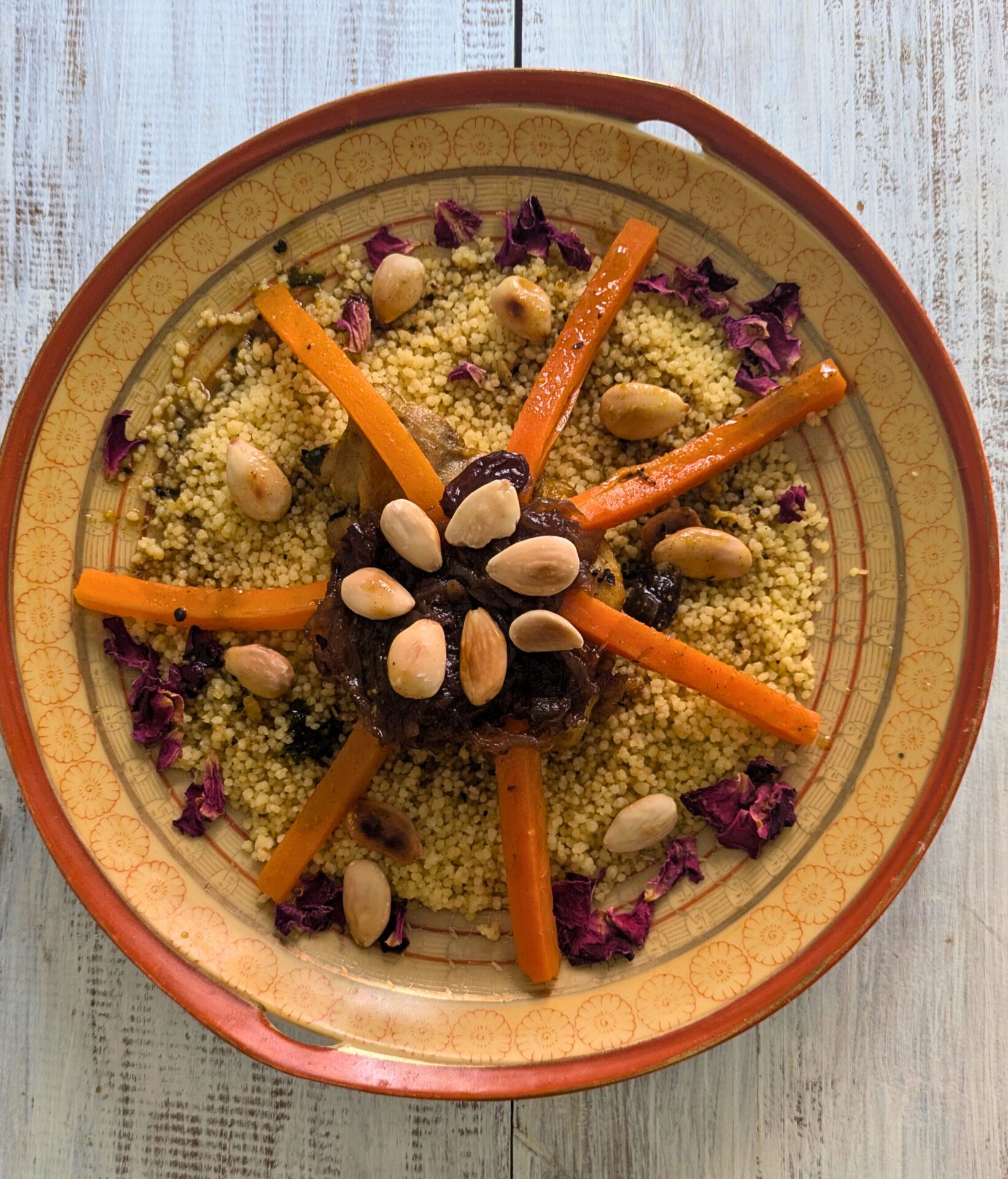 Cuscus  ( con salsa de cebolla caramelizada)