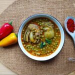 receta de guisantes con huevo y alcachofas