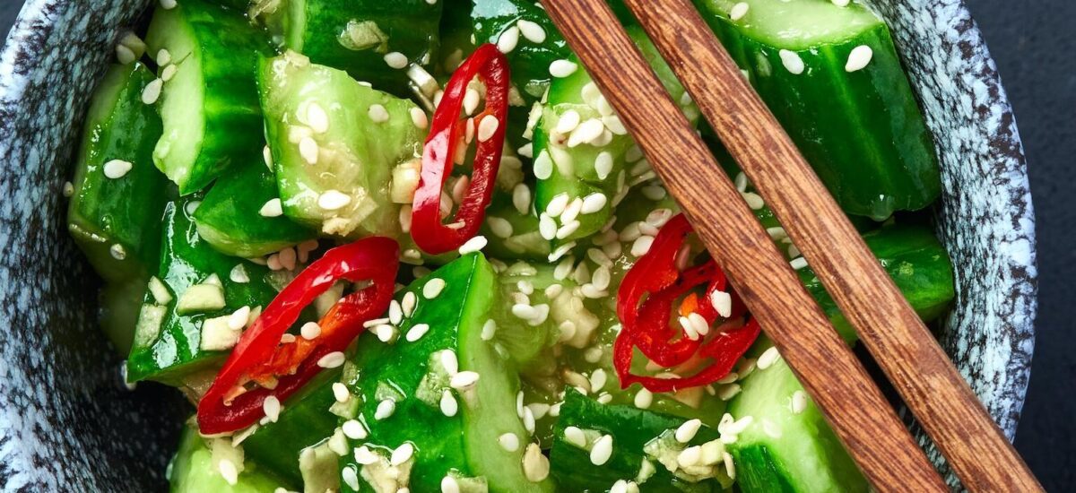 Ensalada de pepino asiática