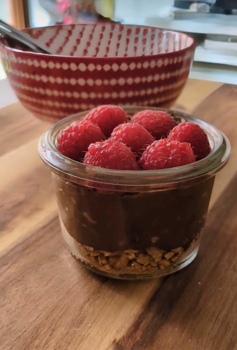 Postre saludable con aguacate y cacao