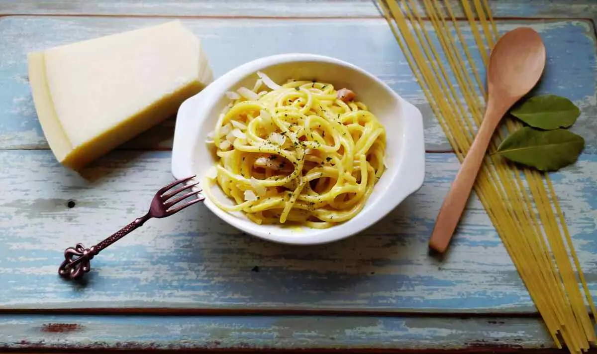 Pasta carbonara sin nata, la receta auténtica